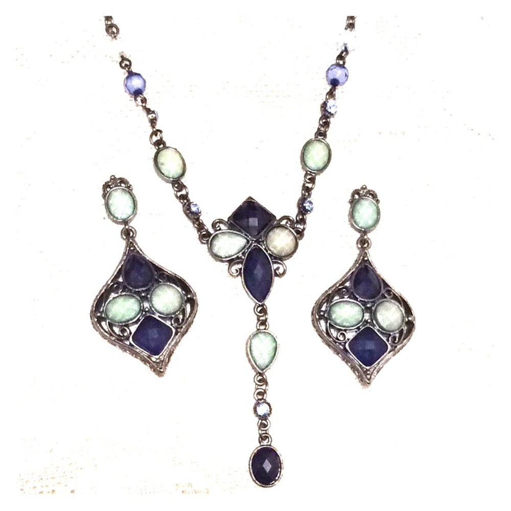 1928 Filigree Teardrop Y Necklace
